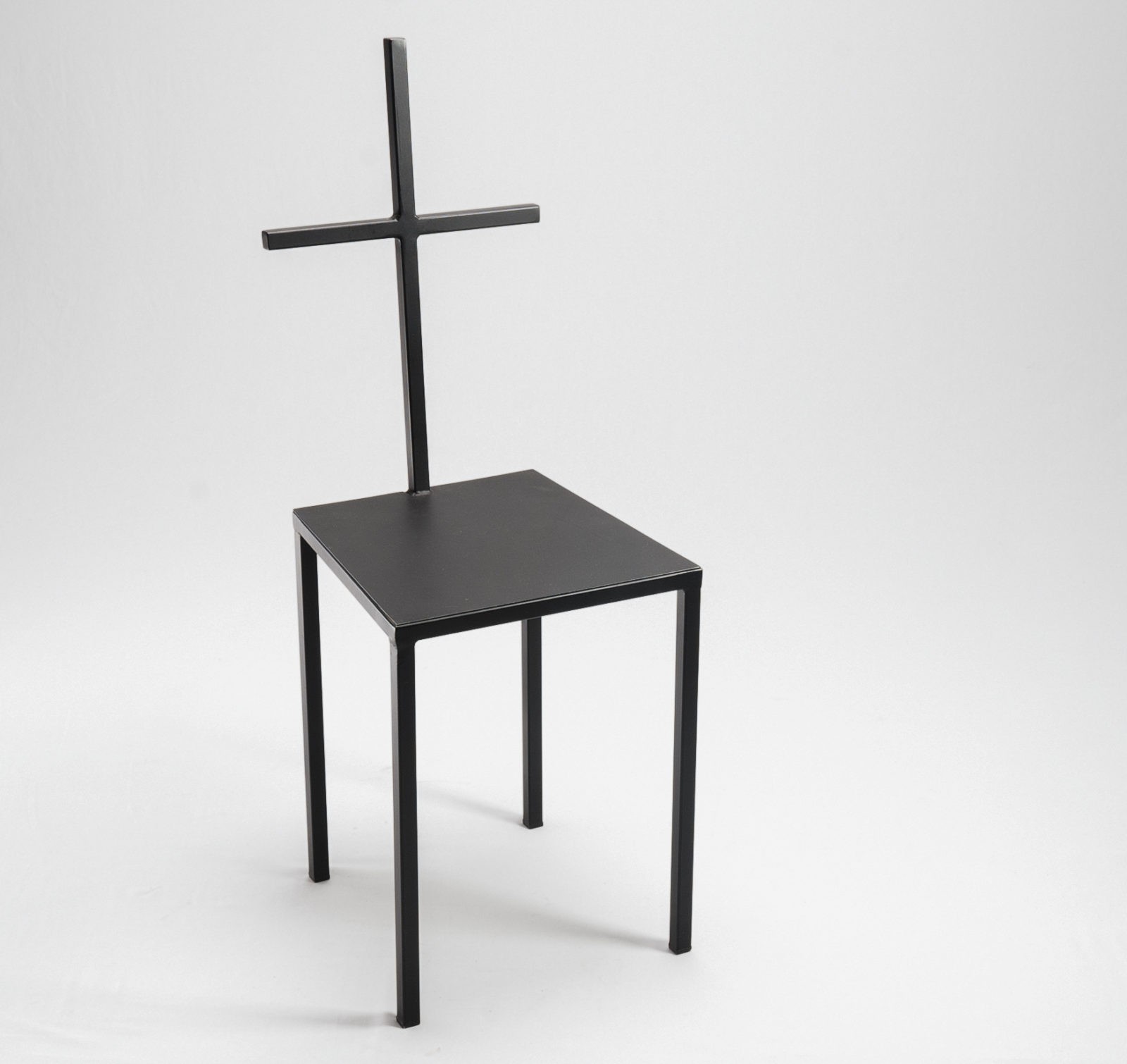 Sin chair design.